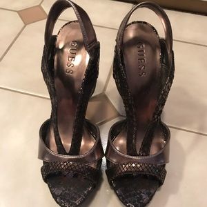 Brand new heels from Guess... size 5 1/2